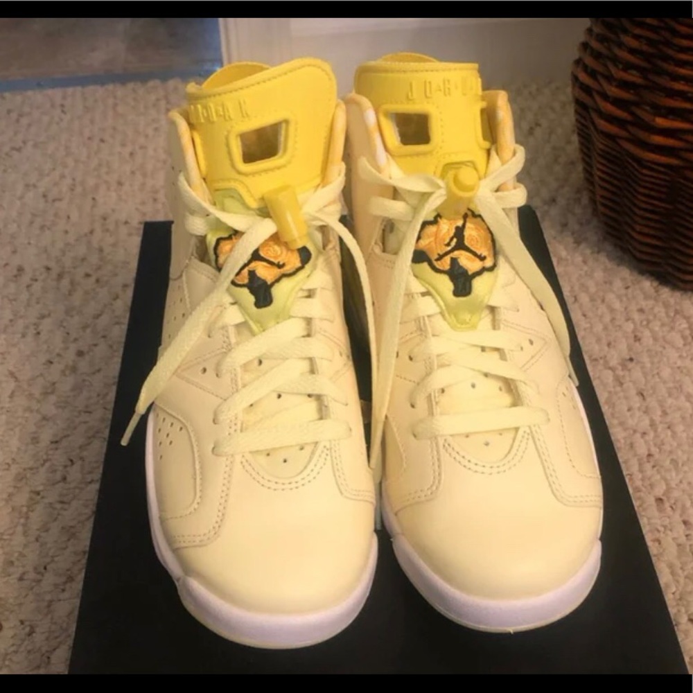 Jordan 6 Retro Citron Tint/Yellow Dynamic Sneaker